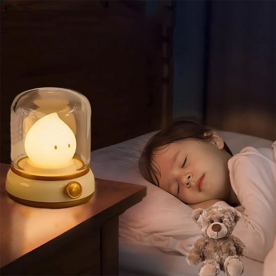 veilleuse-bebe-douce-serenite-fille-endormie